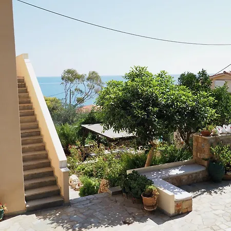 Iliopetro Апартаменты