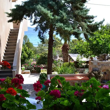 Апартаменты Iliopetro Монемвазия