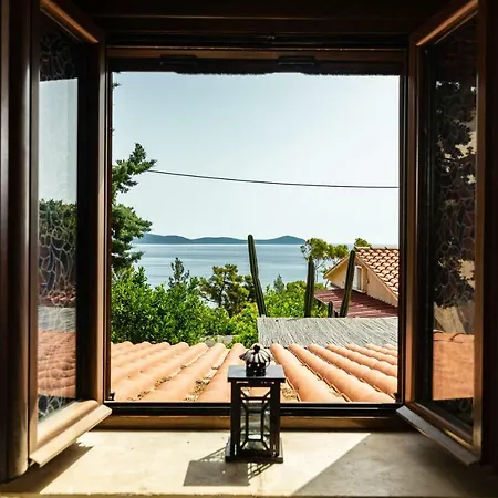 Апартаменты Iliopetro *