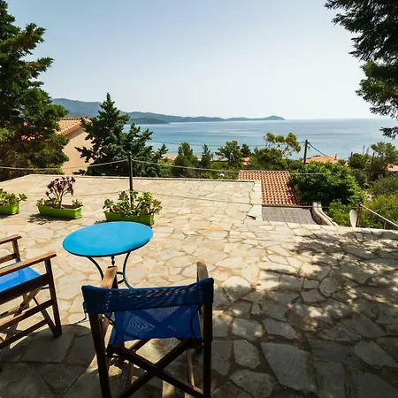 Апартаменты Iliopetro