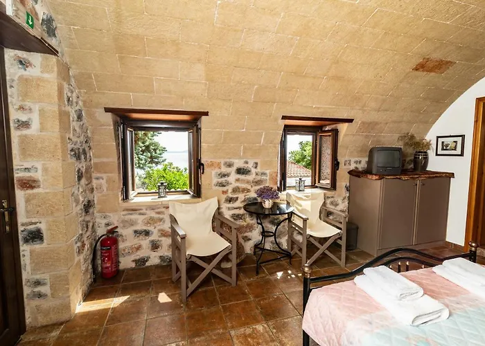 شقة Iliopetro Monemvasía